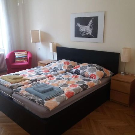 Geraeumige Zentrumsnahe Altbauwohnung Wien Ngoại thất bức ảnh