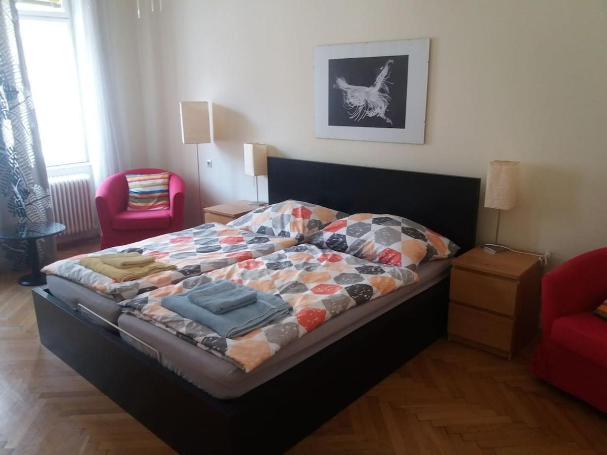 Geraeumige Zentrumsnahe Altbauwohnung Wien Ngoại thất bức ảnh