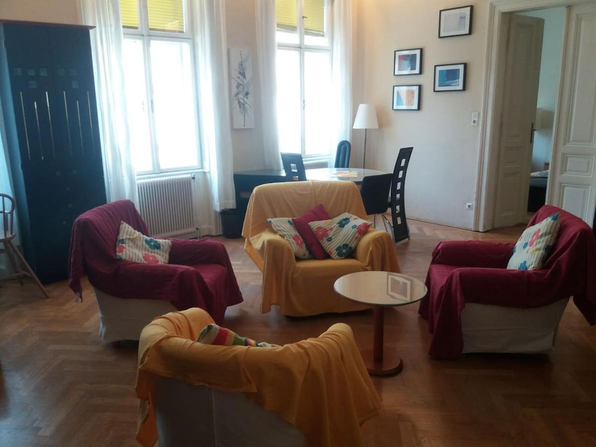 Geraeumige Zentrumsnahe Altbauwohnung Wien Ngoại thất bức ảnh