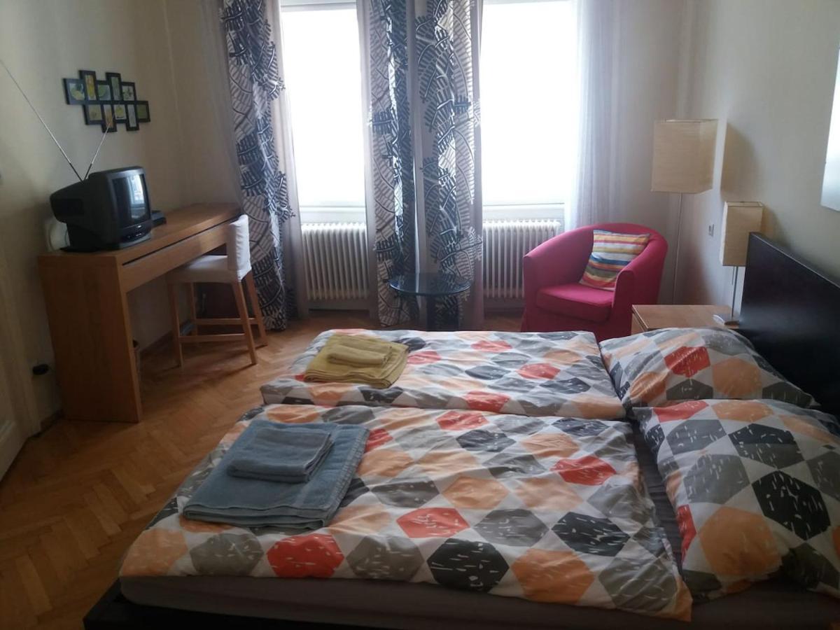 Geraeumige Zentrumsnahe Altbauwohnung Wien Ngoại thất bức ảnh