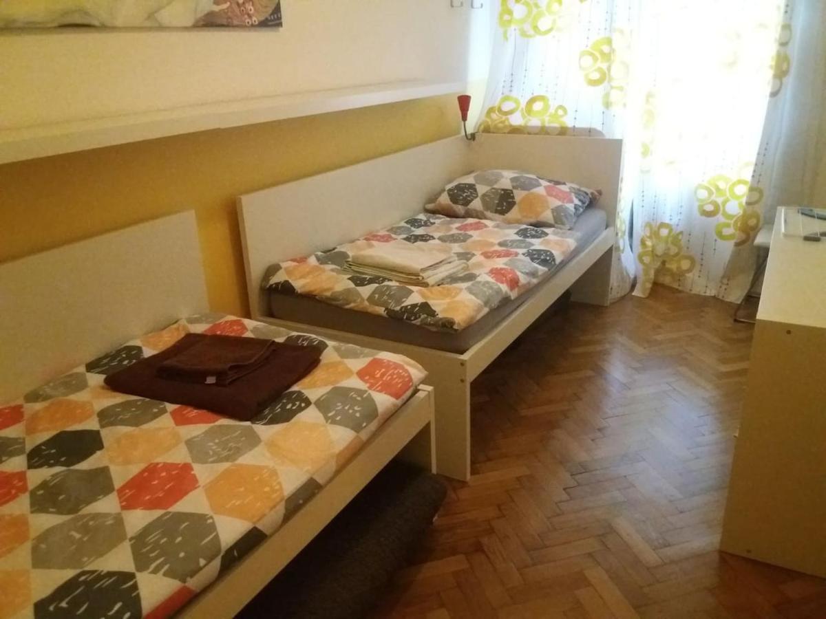 Geraeumige Zentrumsnahe Altbauwohnung Wien Ngoại thất bức ảnh