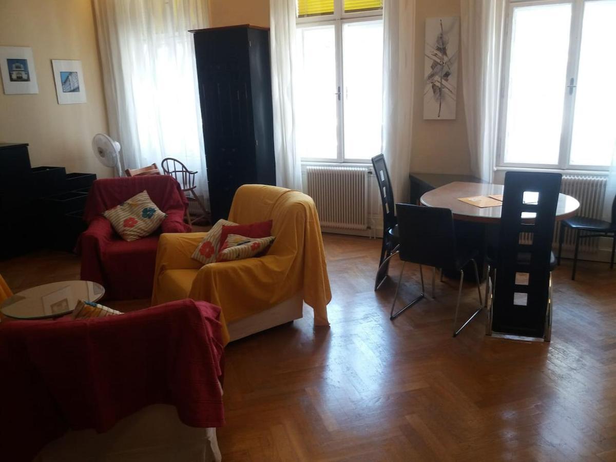 Geraeumige Zentrumsnahe Altbauwohnung Wien Ngoại thất bức ảnh