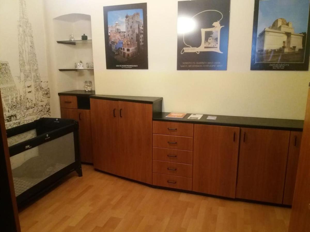 Geraeumige Zentrumsnahe Altbauwohnung Wien Ngoại thất bức ảnh